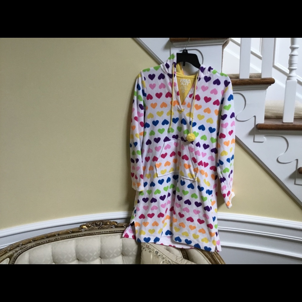 Free Play fleece nightgown size M